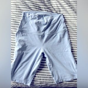 LULULEMON ALIGN™ SUPER-HIGH-RISE SHORT 10"
Pastel Blue
Size: 10